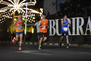BIB: 42117
                            <button type="button" onclick="openModal(13725761)" class="btn btn-primary btn-sm float-right btn-popup" data-toggle="modal" data-target=".modal-high-quality">
                        <i class="fas fa-shopping-cart"></i> Add to Cart
                    </button>
                                            <button type="button" onclick="isThisMe(13725761, true)" class="btn btn-success btn-sm float-right btn-popup btn-isme hidden" data-toggle="tooltip" data-placement="bottom" title="นี่คือรูปของคุณใช่ไหม คลิกที่นี่เพื่อเอาเข้าอัลบั้ม">
                        <i class="fas fa-plus"></i> Add to album
                    </button>
                    <button type="button" onclick="isThisMe(13725761, false)" class="btn btn-warning btn-sm float-right btn-popup btn-isnotme hidden">
                        <i class="fas fa-ban"></i> Remove from album
                    </button>