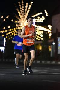 BIB: 220
                            <button type="button" onclick="openModal(13727535)" class="btn btn-primary btn-sm float-right btn-popup" data-toggle="modal" data-target=".modal-high-quality">
                        <i class="fas fa-shopping-cart"></i> Add to Cart
                    </button>
                                            <button type="button" onclick="isThisMe(13727535, true)" class="btn btn-success btn-sm float-right btn-popup btn-isme hidden" data-toggle="tooltip" data-placement="bottom" title="นี่คือรูปของคุณใช่ไหม คลิกที่นี่เพื่อเอาเข้าอัลบั้ม">
                        <i class="fas fa-plus"></i> Add to album
                    </button>
                    <button type="button" onclick="isThisMe(13727535, false)" class="btn btn-warning btn-sm float-right btn-popup btn-isnotme hidden">
                        <i class="fas fa-ban"></i> Remove from album
                    </button>