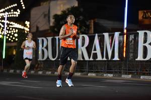 BIB: 25114
                            <button type="button" onclick="openModal(13727405)" class="btn btn-primary btn-sm float-right btn-popup" data-toggle="modal" data-target=".modal-high-quality">
                        <i class="fas fa-shopping-cart"></i> Add to Cart
                    </button>
                                            <button type="button" onclick="isThisMe(13727405, true)" class="btn btn-success btn-sm float-right btn-popup btn-isme hidden" data-toggle="tooltip" data-placement="bottom" title="นี่คือรูปของคุณใช่ไหม คลิกที่นี่เพื่อเอาเข้าอัลบั้ม">
                        <i class="fas fa-plus"></i> Add to album
                    </button>
                    <button type="button" onclick="isThisMe(13727405, false)" class="btn btn-warning btn-sm float-right btn-popup btn-isnotme hidden">
                        <i class="fas fa-ban"></i> Remove from album
                    </button>