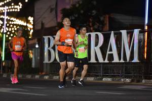 BIB: 1436, 20434, 22194
                            <button type="button" onclick="openModal(13727098)" class="btn btn-primary btn-sm float-right btn-popup" data-toggle="modal" data-target=".modal-high-quality">
                        <i class="fas fa-shopping-cart"></i> Add to Cart
                    </button>
                                            <button type="button" onclick="isThisMe(13727098, true)" class="btn btn-success btn-sm float-right btn-popup btn-isme hidden" data-toggle="tooltip" data-placement="bottom" title="นี่คือรูปของคุณใช่ไหม คลิกที่นี่เพื่อเอาเข้าอัลบั้ม">
                        <i class="fas fa-plus"></i> Add to album
                    </button>
                    <button type="button" onclick="isThisMe(13727098, false)" class="btn btn-warning btn-sm float-right btn-popup btn-isnotme hidden">
                        <i class="fas fa-ban"></i> Remove from album
                    </button>