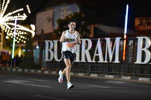 BIB: 21307
                            <button type="button" onclick="openModal(13725081)" class="btn btn-primary btn-sm float-right btn-popup" data-toggle="modal" data-target=".modal-high-quality">
                        <i class="fas fa-shopping-cart"></i> Add to Cart
                    </button>
                                            <button type="button" onclick="isThisMe(13725081, true)" class="btn btn-success btn-sm float-right btn-popup btn-isme hidden" data-toggle="tooltip" data-placement="bottom" title="นี่คือรูปของคุณใช่ไหม คลิกที่นี่เพื่อเอาเข้าอัลบั้ม">
                        <i class="fas fa-plus"></i> Add to album
                    </button>
                    <button type="button" onclick="isThisMe(13725081, false)" class="btn btn-warning btn-sm float-right btn-popup btn-isnotme hidden">
                        <i class="fas fa-ban"></i> Remove from album
                    </button>