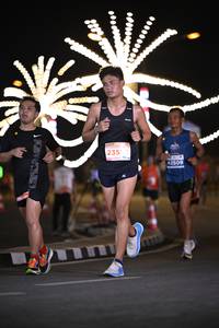 BIB: 235, 42509
                            <button type="button" onclick="openModal(14359374)" class="btn btn-primary btn-sm float-right btn-popup" data-toggle="modal" data-target=".modal-high-quality">
                        <i class="fas fa-shopping-cart"></i> Add to Cart
                    </button>
                                            <button type="button" onclick="isThisMe(14359374, true)" class="btn btn-success btn-sm float-right btn-popup btn-isme hidden" data-toggle="tooltip" data-placement="bottom" title="นี่คือรูปของคุณใช่ไหม คลิกที่นี่เพื่อเอาเข้าอัลบั้ม">
                        <i class="fas fa-plus"></i> Add to album
                    </button>
                    <button type="button" onclick="isThisMe(14359374, false)" class="btn btn-warning btn-sm float-right btn-popup btn-isnotme hidden">
                        <i class="fas fa-ban"></i> Remove from album
                    </button>