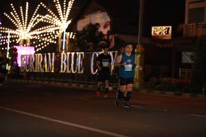 BIB: 4014, 1176
                            <button type="button" onclick="openModal(15220463)" class="btn btn-primary btn-sm float-right btn-popup" data-toggle="modal" data-target=".modal-high-quality">
                        <i class="fas fa-shopping-cart"></i> Add to Cart
                    </button>
                                            <button type="button" onclick="isThisMe(15220463, true)" class="btn btn-success btn-sm float-right btn-popup btn-isme hidden" data-toggle="tooltip" data-placement="bottom" title="นี่คือรูปของคุณใช่ไหม คลิกที่นี่เพื่อเอาเข้าอัลบั้ม">
                        <i class="fas fa-plus"></i> Add to album
                    </button>
                    <button type="button" onclick="isThisMe(15220463, false)" class="btn btn-warning btn-sm float-right btn-popup btn-isnotme hidden">
                        <i class="fas fa-ban"></i> Remove from album
                    </button>
