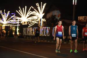 BIB: 46091, 429, 46207
                            <button type="button" onclick="openModal(15221863)" class="btn btn-primary btn-sm float-right btn-popup" data-toggle="modal" data-target=".modal-high-quality">
                        <i class="fas fa-shopping-cart"></i> Add to Cart
                    </button>
                                            <button type="button" onclick="isThisMe(15221863, true)" class="btn btn-success btn-sm float-right btn-popup btn-isme hidden" data-toggle="tooltip" data-placement="bottom" title="นี่คือรูปของคุณใช่ไหม คลิกที่นี่เพื่อเอาเข้าอัลบั้ม">
                        <i class="fas fa-plus"></i> Add to album
                    </button>
                    <button type="button" onclick="isThisMe(15221863, false)" class="btn btn-warning btn-sm float-right btn-popup btn-isnotme hidden">
                        <i class="fas fa-ban"></i> Remove from album
                    </button>