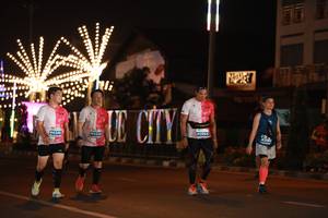 BIB: 40566, 165, 40545
                            <button type="button" onclick="openModal(15219957)" class="btn btn-primary btn-sm float-right btn-popup" data-toggle="modal" data-target=".modal-high-quality">
                        <i class="fas fa-shopping-cart"></i> Add to Cart
                    </button>
                                            <button type="button" onclick="isThisMe(15219957, true)" class="btn btn-success btn-sm float-right btn-popup btn-isme hidden" data-toggle="tooltip" data-placement="bottom" title="นี่คือรูปของคุณใช่ไหม คลิกที่นี่เพื่อเอาเข้าอัลบั้ม">
                        <i class="fas fa-plus"></i> Add to album
                    </button>
                    <button type="button" onclick="isThisMe(15219957, false)" class="btn btn-warning btn-sm float-right btn-popup btn-isnotme hidden">
                        <i class="fas fa-ban"></i> Remove from album
                    </button>