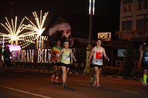 BIB: 430, 41324
                            <button type="button" onclick="openModal(15219999)" class="btn btn-primary btn-sm float-right btn-popup" data-toggle="modal" data-target=".modal-high-quality">
                        <i class="fas fa-shopping-cart"></i> Add to Cart
                    </button>
                                            <button type="button" onclick="isThisMe(15219999, true)" class="btn btn-success btn-sm float-right btn-popup btn-isme hidden" data-toggle="tooltip" data-placement="bottom" title="นี่คือรูปของคุณใช่ไหม คลิกที่นี่เพื่อเอาเข้าอัลบั้ม">
                        <i class="fas fa-plus"></i> Add to album
                    </button>
                    <button type="button" onclick="isThisMe(15219999, false)" class="btn btn-warning btn-sm float-right btn-popup btn-isnotme hidden">
                        <i class="fas fa-ban"></i> Remove from album
                    </button>