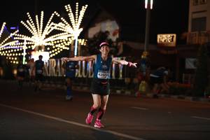 BIB: 42909
                            <button type="button" onclick="openModal(15220801)" class="btn btn-primary btn-sm float-right btn-popup" data-toggle="modal" data-target=".modal-high-quality">
                        <i class="fas fa-shopping-cart"></i> Add to Cart
                    </button>
                                            <button type="button" onclick="isThisMe(15220801, true)" class="btn btn-success btn-sm float-right btn-popup btn-isme hidden" data-toggle="tooltip" data-placement="bottom" title="นี่คือรูปของคุณใช่ไหม คลิกที่นี่เพื่อเอาเข้าอัลบั้ม">
                        <i class="fas fa-plus"></i> Add to album
                    </button>
                    <button type="button" onclick="isThisMe(15220801, false)" class="btn btn-warning btn-sm float-right btn-popup btn-isnotme hidden">
                        <i class="fas fa-ban"></i> Remove from album
                    </button>