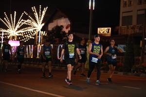 BIB: 45597, 401, 082
                            <button type="button" onclick="openModal(15220144)" class="btn btn-primary btn-sm float-right btn-popup" data-toggle="modal" data-target=".modal-high-quality">
                        <i class="fas fa-shopping-cart"></i> Add to Cart
                    </button>
                                            <button type="button" onclick="isThisMe(15220144, true)" class="btn btn-success btn-sm float-right btn-popup btn-isme hidden" data-toggle="tooltip" data-placement="bottom" title="นี่คือรูปของคุณใช่ไหม คลิกที่นี่เพื่อเอาเข้าอัลบั้ม">
                        <i class="fas fa-plus"></i> Add to album
                    </button>
                    <button type="button" onclick="isThisMe(15220144, false)" class="btn btn-warning btn-sm float-right btn-popup btn-isnotme hidden">
                        <i class="fas fa-ban"></i> Remove from album
                    </button>