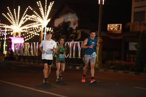 BIB: 40524, 95065, 413
                            <button type="button" onclick="openModal(15220287)" class="btn btn-primary btn-sm float-right btn-popup" data-toggle="modal" data-target=".modal-high-quality">
                        <i class="fas fa-shopping-cart"></i> Add to Cart
                    </button>
                                            <button type="button" onclick="isThisMe(15220287, true)" class="btn btn-success btn-sm float-right btn-popup btn-isme hidden" data-toggle="tooltip" data-placement="bottom" title="นี่คือรูปของคุณใช่ไหม คลิกที่นี่เพื่อเอาเข้าอัลบั้ม">
                        <i class="fas fa-plus"></i> Add to album
                    </button>
                    <button type="button" onclick="isThisMe(15220287, false)" class="btn btn-warning btn-sm float-right btn-popup btn-isnotme hidden">
                        <i class="fas fa-ban"></i> Remove from album
                    </button>