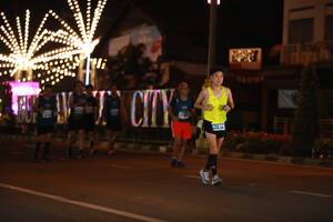 BIB: 4239
                            <button type="button" onclick="openModal(15220452)" class="btn btn-primary btn-sm float-right btn-popup" data-toggle="modal" data-target=".modal-high-quality">
                        <i class="fas fa-shopping-cart"></i> Add to Cart
                    </button>
                                            <button type="button" onclick="isThisMe(15220452, true)" class="btn btn-success btn-sm float-right btn-popup btn-isme hidden" data-toggle="tooltip" data-placement="bottom" title="นี่คือรูปของคุณใช่ไหม คลิกที่นี่เพื่อเอาเข้าอัลบั้ม">
                        <i class="fas fa-plus"></i> Add to album
                    </button>
                    <button type="button" onclick="isThisMe(15220452, false)" class="btn btn-warning btn-sm float-right btn-popup btn-isnotme hidden">
                        <i class="fas fa-ban"></i> Remove from album
                    </button>