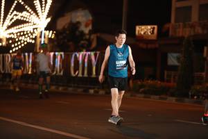 BIB: 46964
                            <button type="button" onclick="openModal(15221506)" class="btn btn-primary btn-sm float-right btn-popup" data-toggle="modal" data-target=".modal-high-quality">
                        <i class="fas fa-shopping-cart"></i> Add to Cart
                    </button>
                                            <button type="button" onclick="isThisMe(15221506, true)" class="btn btn-success btn-sm float-right btn-popup btn-isme hidden" data-toggle="tooltip" data-placement="bottom" title="นี่คือรูปของคุณใช่ไหม คลิกที่นี่เพื่อเอาเข้าอัลบั้ม">
                        <i class="fas fa-plus"></i> Add to album
                    </button>
                    <button type="button" onclick="isThisMe(15221506, false)" class="btn btn-warning btn-sm float-right btn-popup btn-isnotme hidden">
                        <i class="fas fa-ban"></i> Remove from album
                    </button>