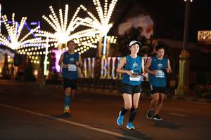 BIB: 40467, 41694, 42850
                            <button type="button" onclick="openModal(15220325)" class="btn btn-primary btn-sm float-right btn-popup" data-toggle="modal" data-target=".modal-high-quality">
                        <i class="fas fa-shopping-cart"></i> Add to Cart
                    </button>
                                            <button type="button" onclick="isThisMe(15220325, true)" class="btn btn-success btn-sm float-right btn-popup btn-isme hidden" data-toggle="tooltip" data-placement="bottom" title="นี่คือรูปของคุณใช่ไหม คลิกที่นี่เพื่อเอาเข้าอัลบั้ม">
                        <i class="fas fa-plus"></i> Add to album
                    </button>
                    <button type="button" onclick="isThisMe(15220325, false)" class="btn btn-warning btn-sm float-right btn-popup btn-isnotme hidden">
                        <i class="fas fa-ban"></i> Remove from album
                    </button>