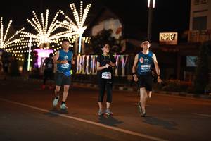 BIB: 472, 42047, 43132
                            <button type="button" onclick="openModal(15220625)" class="btn btn-primary btn-sm float-right btn-popup" data-toggle="modal" data-target=".modal-high-quality">
                        <i class="fas fa-shopping-cart"></i> Add to Cart
                    </button>
                                            <button type="button" onclick="isThisMe(15220625, true)" class="btn btn-success btn-sm float-right btn-popup btn-isme hidden" data-toggle="tooltip" data-placement="bottom" title="นี่คือรูปของคุณใช่ไหม คลิกที่นี่เพื่อเอาเข้าอัลบั้ม">
                        <i class="fas fa-plus"></i> Add to album
                    </button>
                    <button type="button" onclick="isThisMe(15220625, false)" class="btn btn-warning btn-sm float-right btn-popup btn-isnotme hidden">
                        <i class="fas fa-ban"></i> Remove from album
                    </button>