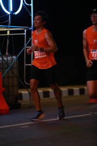 BIB: 25392
                            <button type="button" onclick="openModal(13781834)" class="btn btn-primary btn-sm float-right btn-popup" data-toggle="modal" data-target=".modal-high-quality">
                        <i class="fas fa-shopping-cart"></i> Add to Cart
                    </button>
                                            <button type="button" onclick="isThisMe(13781834, true)" class="btn btn-success btn-sm float-right btn-popup btn-isme hidden" data-toggle="tooltip" data-placement="bottom" title="นี่คือรูปของคุณใช่ไหม คลิกที่นี่เพื่อเอาเข้าอัลบั้ม">
                        <i class="fas fa-plus"></i> Add to album
                    </button>
                    <button type="button" onclick="isThisMe(13781834, false)" class="btn btn-warning btn-sm float-right btn-popup btn-isnotme hidden">
                        <i class="fas fa-ban"></i> Remove from album
                    </button>