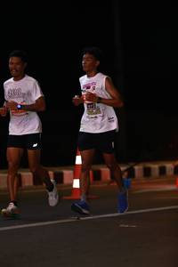 BIB: 400
                            <button type="button" onclick="openModal(13784785)" class="btn btn-primary btn-sm float-right btn-popup" data-toggle="modal" data-target=".modal-high-quality">
                        <i class="fas fa-shopping-cart"></i> Add to Cart
                    </button>
                                            <button type="button" onclick="isThisMe(13784785, true)" class="btn btn-success btn-sm float-right btn-popup btn-isme hidden" data-toggle="tooltip" data-placement="bottom" title="นี่คือรูปของคุณใช่ไหม คลิกที่นี่เพื่อเอาเข้าอัลบั้ม">
                        <i class="fas fa-plus"></i> Add to album
                    </button>
                    <button type="button" onclick="isThisMe(13784785, false)" class="btn btn-warning btn-sm float-right btn-popup btn-isnotme hidden">
                        <i class="fas fa-ban"></i> Remove from album
                    </button>