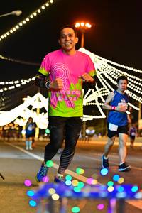 BIB: 0101
                            <button type="button" onclick="openModal(13972300)" class="btn btn-primary btn-sm float-right btn-popup" data-toggle="modal" data-target=".modal-high-quality">
                        <i class="fas fa-shopping-cart"></i> Add to Cart
                    </button>
                                            <button type="button" onclick="isThisMe(13972300, true)" class="btn btn-success btn-sm float-right btn-popup btn-isme hidden" data-toggle="tooltip" data-placement="bottom" title="นี่คือรูปของคุณใช่ไหม คลิกที่นี่เพื่อเอาเข้าอัลบั้ม">
                        <i class="fas fa-plus"></i> Add to album
                    </button>
                    <button type="button" onclick="isThisMe(13972300, false)" class="btn btn-warning btn-sm float-right btn-popup btn-isnotme hidden">
                        <i class="fas fa-ban"></i> Remove from album
                    </button>