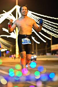 BIB: 7800
                            <button type="button" onclick="openModal(13791345)" class="btn btn-primary btn-sm float-right btn-popup" data-toggle="modal" data-target=".modal-high-quality">
                        <i class="fas fa-shopping-cart"></i> Add to Cart
                    </button>
                                            <button type="button" onclick="isThisMe(13791345, true)" class="btn btn-success btn-sm float-right btn-popup btn-isme hidden" data-toggle="tooltip" data-placement="bottom" title="นี่คือรูปของคุณใช่ไหม คลิกที่นี่เพื่อเอาเข้าอัลบั้ม">
                        <i class="fas fa-plus"></i> Add to album
                    </button>
                    <button type="button" onclick="isThisMe(13791345, false)" class="btn btn-warning btn-sm float-right btn-popup btn-isnotme hidden">
                        <i class="fas fa-ban"></i> Remove from album
                    </button>