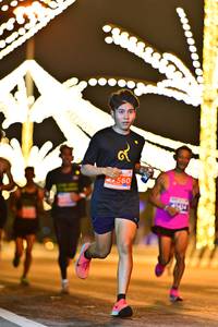 BIB: 560
                            <button type="button" onclick="openModal(15427029)" class="btn btn-primary btn-sm float-right btn-popup" data-toggle="modal" data-target=".modal-high-quality">
                        <i class="fas fa-shopping-cart"></i> Add to Cart
                    </button>
                                            <button type="button" onclick="isThisMe(15427029, true)" class="btn btn-success btn-sm float-right btn-popup btn-isme hidden" data-toggle="tooltip" data-placement="bottom" title="นี่คือรูปของคุณใช่ไหม คลิกที่นี่เพื่อเอาเข้าอัลบั้ม">
                        <i class="fas fa-plus"></i> Add to album
                    </button>
                    <button type="button" onclick="isThisMe(15427029, false)" class="btn btn-warning btn-sm float-right btn-popup btn-isnotme hidden">
                        <i class="fas fa-ban"></i> Remove from album
                    </button>