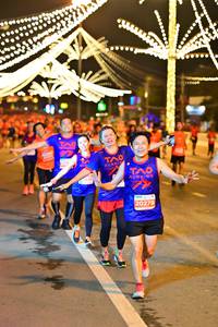 BIB: 20279
                            <button type="button" onclick="openModal(15343443)" class="btn btn-primary btn-sm float-right btn-popup" data-toggle="modal" data-target=".modal-high-quality">
                        <i class="fas fa-shopping-cart"></i> Add to Cart
                    </button>
                                            <button type="button" onclick="isThisMe(15343443, true)" class="btn btn-success btn-sm float-right btn-popup btn-isme hidden" data-toggle="tooltip" data-placement="bottom" title="นี่คือรูปของคุณใช่ไหม คลิกที่นี่เพื่อเอาเข้าอัลบั้ม">
                        <i class="fas fa-plus"></i> Add to album
                    </button>
                    <button type="button" onclick="isThisMe(15343443, false)" class="btn btn-warning btn-sm float-right btn-popup btn-isnotme hidden">
                        <i class="fas fa-ban"></i> Remove from album
                    </button>