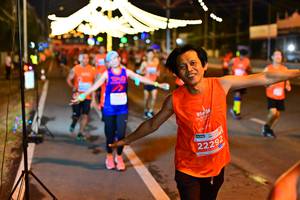 BIB: 22292
                            <button type="button" onclick="openModal(15457403)" class="btn btn-primary btn-sm float-right btn-popup" data-toggle="modal" data-target=".modal-high-quality">
                        <i class="fas fa-shopping-cart"></i> Add to Cart
                    </button>
                                            <button type="button" onclick="isThisMe(15457403, true)" class="btn btn-success btn-sm float-right btn-popup btn-isme hidden" data-toggle="tooltip" data-placement="bottom" title="นี่คือรูปของคุณใช่ไหม คลิกที่นี่เพื่อเอาเข้าอัลบั้ม">
                        <i class="fas fa-plus"></i> Add to album
                    </button>
                    <button type="button" onclick="isThisMe(15457403, false)" class="btn btn-warning btn-sm float-right btn-popup btn-isnotme hidden">
                        <i class="fas fa-ban"></i> Remove from album
                    </button>