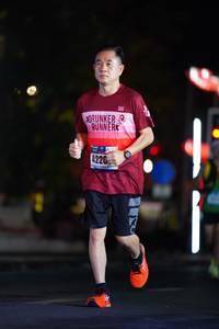 BIB: 4220
                            <button type="button" onclick="openModal(17375209)" class="btn btn-primary btn-sm float-right btn-popup" data-toggle="modal" data-target=".modal-high-quality">
                        <i class="fas fa-shopping-cart"></i> Add to Cart
                    </button>
                                            <button type="button" onclick="isThisMe(17375209, true)" class="btn btn-success btn-sm float-right btn-popup btn-isme hidden" data-toggle="tooltip" data-placement="bottom" title="นี่คือรูปของคุณใช่ไหม คลิกที่นี่เพื่อเอาเข้าอัลบั้ม">
                        <i class="fas fa-plus"></i> Add to album
                    </button>
                    <button type="button" onclick="isThisMe(17375209, false)" class="btn btn-warning btn-sm float-right btn-popup btn-isnotme hidden">
                        <i class="fas fa-ban"></i> Remove from album
                    </button>