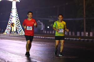 BIB: 43354, 43243
                            <button type="button" onclick="openModal(17403614)" class="btn btn-primary btn-sm float-right btn-popup" data-toggle="modal" data-target=".modal-high-quality">
                        <i class="fas fa-shopping-cart"></i> Add to Cart
                    </button>
                                            <button type="button" onclick="isThisMe(17403614, true)" class="btn btn-success btn-sm float-right btn-popup btn-isme hidden" data-toggle="tooltip" data-placement="bottom" title="นี่คือรูปของคุณใช่ไหม คลิกที่นี่เพื่อเอาเข้าอัลบั้ม">
                        <i class="fas fa-plus"></i> Add to album
                    </button>
                    <button type="button" onclick="isThisMe(17403614, false)" class="btn btn-warning btn-sm float-right btn-popup btn-isnotme hidden">
                        <i class="fas fa-ban"></i> Remove from album
                    </button>