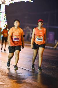 BIB: 20975, 94232
                            <button type="button" onclick="openModal(17081960)" class="btn btn-primary btn-sm float-right btn-popup" data-toggle="modal" data-target=".modal-high-quality">
                        <i class="fas fa-shopping-cart"></i> Add to Cart
                    </button>
                                            <button type="button" onclick="isThisMe(17081960, true)" class="btn btn-success btn-sm float-right btn-popup btn-isme hidden" data-toggle="tooltip" data-placement="bottom" title="นี่คือรูปของคุณใช่ไหม คลิกที่นี่เพื่อเอาเข้าอัลบั้ม">
                        <i class="fas fa-plus"></i> Add to album
                    </button>
                    <button type="button" onclick="isThisMe(17081960, false)" class="btn btn-warning btn-sm float-right btn-popup btn-isnotme hidden">
                        <i class="fas fa-ban"></i> Remove from album
                    </button>