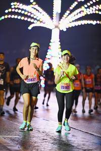 BIB: 25837, 25182
                            <button type="button" onclick="openModal(17019356)" class="btn btn-primary btn-sm float-right btn-popup" data-toggle="modal" data-target=".modal-high-quality">
                        <i class="fas fa-shopping-cart"></i> Add to Cart
                    </button>
                                            <button type="button" onclick="isThisMe(17019356, true)" class="btn btn-success btn-sm float-right btn-popup btn-isme hidden" data-toggle="tooltip" data-placement="bottom" title="นี่คือรูปของคุณใช่ไหม คลิกที่นี่เพื่อเอาเข้าอัลบั้ม">
                        <i class="fas fa-plus"></i> Add to album
                    </button>
                    <button type="button" onclick="isThisMe(17019356, false)" class="btn btn-warning btn-sm float-right btn-popup btn-isnotme hidden">
                        <i class="fas fa-ban"></i> Remove from album
                    </button>