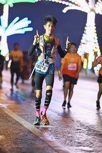 BIB: 4020
                            <button type="button" onclick="openModal(17081788)" class="btn btn-primary btn-sm float-right btn-popup" data-toggle="modal" data-target=".modal-high-quality">
                        <i class="fas fa-shopping-cart"></i> Add to Cart
                    </button>
                                            <button type="button" onclick="isThisMe(17081788, true)" class="btn btn-success btn-sm float-right btn-popup btn-isme hidden" data-toggle="tooltip" data-placement="bottom" title="นี่คือรูปของคุณใช่ไหม คลิกที่นี่เพื่อเอาเข้าอัลบั้ม">
                        <i class="fas fa-plus"></i> Add to album
                    </button>
                    <button type="button" onclick="isThisMe(17081788, false)" class="btn btn-warning btn-sm float-right btn-popup btn-isnotme hidden">
                        <i class="fas fa-ban"></i> Remove from album
                    </button>
