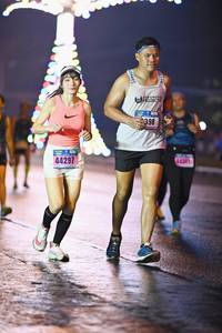 BIB: 398, 44297
                            <button type="button" onclick="openModal(18027378)" class="btn btn-primary btn-sm float-right btn-popup" data-toggle="modal" data-target=".modal-high-quality">
                        <i class="fas fa-shopping-cart"></i> Add to Cart
                    </button>
                                            <button type="button" onclick="isThisMe(18027378, true)" class="btn btn-success btn-sm float-right btn-popup btn-isme hidden" data-toggle="tooltip" data-placement="bottom" title="นี่คือรูปของคุณใช่ไหม คลิกที่นี่เพื่อเอาเข้าอัลบั้ม">
                        <i class="fas fa-plus"></i> Add to album
                    </button>
                    <button type="button" onclick="isThisMe(18027378, false)" class="btn btn-warning btn-sm float-right btn-popup btn-isnotme hidden">
                        <i class="fas fa-ban"></i> Remove from album
                    </button>