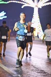 BIB: 40759
                            <button type="button" onclick="openModal(18028069)" class="btn btn-primary btn-sm float-right btn-popup" data-toggle="modal" data-target=".modal-high-quality">
                        <i class="fas fa-shopping-cart"></i> Add to Cart
                    </button>
                                            <button type="button" onclick="isThisMe(18028069, true)" class="btn btn-success btn-sm float-right btn-popup btn-isme hidden" data-toggle="tooltip" data-placement="bottom" title="นี่คือรูปของคุณใช่ไหม คลิกที่นี่เพื่อเอาเข้าอัลบั้ม">
                        <i class="fas fa-plus"></i> Add to album
                    </button>
                    <button type="button" onclick="isThisMe(18028069, false)" class="btn btn-warning btn-sm float-right btn-popup btn-isnotme hidden">
                        <i class="fas fa-ban"></i> Remove from album
                    </button>