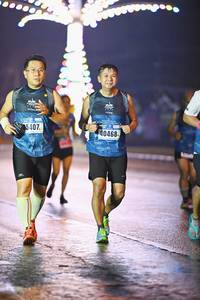 BIB: 5407, 40468
                            <button type="button" onclick="openModal(18028063)" class="btn btn-primary btn-sm float-right btn-popup" data-toggle="modal" data-target=".modal-high-quality">
                        <i class="fas fa-shopping-cart"></i> Add to Cart
                    </button>
                                            <button type="button" onclick="isThisMe(18028063, true)" class="btn btn-success btn-sm float-right btn-popup btn-isme hidden" data-toggle="tooltip" data-placement="bottom" title="นี่คือรูปของคุณใช่ไหม คลิกที่นี่เพื่อเอาเข้าอัลบั้ม">
                        <i class="fas fa-plus"></i> Add to album
                    </button>
                    <button type="button" onclick="isThisMe(18028063, false)" class="btn btn-warning btn-sm float-right btn-popup btn-isnotme hidden">
                        <i class="fas fa-ban"></i> Remove from album
                    </button>