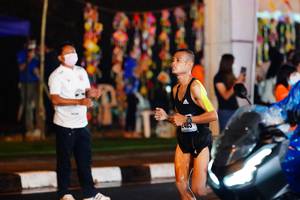 BIB: 2403
                            <button type="button" onclick="openModal(16760498)" class="btn btn-primary btn-sm float-right btn-popup" data-toggle="modal" data-target=".modal-high-quality">
                        <i class="fas fa-shopping-cart"></i> Add to Cart
                    </button>
                                            <button type="button" onclick="isThisMe(16760498, true)" class="btn btn-success btn-sm float-right btn-popup btn-isme hidden" data-toggle="tooltip" data-placement="bottom" title="นี่คือรูปของคุณใช่ไหม คลิกที่นี่เพื่อเอาเข้าอัลบั้ม">
                        <i class="fas fa-plus"></i> Add to album
                    </button>
                    <button type="button" onclick="isThisMe(16760498, false)" class="btn btn-warning btn-sm float-right btn-popup btn-isnotme hidden">
                        <i class="fas fa-ban"></i> Remove from album
                    </button>