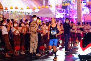 BIB: 41152, 1510
                            <button type="button" onclick="openModal(16760246)" class="btn btn-primary btn-sm float-right btn-popup" data-toggle="modal" data-target=".modal-high-quality">
                        <i class="fas fa-shopping-cart"></i> Add to Cart
                    </button>
                                            <button type="button" onclick="isThisMe(16760246, true)" class="btn btn-success btn-sm float-right btn-popup btn-isme hidden" data-toggle="tooltip" data-placement="bottom" title="นี่คือรูปของคุณใช่ไหม คลิกที่นี่เพื่อเอาเข้าอัลบั้ม">
                        <i class="fas fa-plus"></i> Add to album
                    </button>
                    <button type="button" onclick="isThisMe(16760246, false)" class="btn btn-warning btn-sm float-right btn-popup btn-isnotme hidden">
                        <i class="fas fa-ban"></i> Remove from album
                    </button>