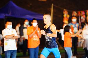 BIB: 152
                            <button type="button" onclick="openModal(16760271)" class="btn btn-primary btn-sm float-right btn-popup" data-toggle="modal" data-target=".modal-high-quality">
                        <i class="fas fa-shopping-cart"></i> Add to Cart
                    </button>
                                            <button type="button" onclick="isThisMe(16760271, true)" class="btn btn-success btn-sm float-right btn-popup btn-isme hidden" data-toggle="tooltip" data-placement="bottom" title="นี่คือรูปของคุณใช่ไหม คลิกที่นี่เพื่อเอาเข้าอัลบั้ม">
                        <i class="fas fa-plus"></i> Add to album
                    </button>
                    <button type="button" onclick="isThisMe(16760271, false)" class="btn btn-warning btn-sm float-right btn-popup btn-isnotme hidden">
                        <i class="fas fa-ban"></i> Remove from album
                    </button>