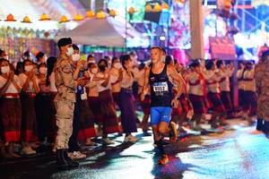 BIB: 41152
                            <button type="button" onclick="openModal(16760204)" class="btn btn-primary btn-sm float-right btn-popup" data-toggle="modal" data-target=".modal-high-quality">
                        <i class="fas fa-shopping-cart"></i> Add to Cart
                    </button>
                                            <button type="button" onclick="isThisMe(16760204, true)" class="btn btn-success btn-sm float-right btn-popup btn-isme hidden" data-toggle="tooltip" data-placement="bottom" title="นี่คือรูปของคุณใช่ไหม คลิกที่นี่เพื่อเอาเข้าอัลบั้ม">
                        <i class="fas fa-plus"></i> Add to album
                    </button>
                    <button type="button" onclick="isThisMe(16760204, false)" class="btn btn-warning btn-sm float-right btn-popup btn-isnotme hidden">
                        <i class="fas fa-ban"></i> Remove from album
                    </button>