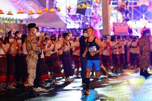 BIB: 41152
                            <button type="button" onclick="openModal(16760191)" class="btn btn-primary btn-sm float-right btn-popup" data-toggle="modal" data-target=".modal-high-quality">
                        <i class="fas fa-shopping-cart"></i> Add to Cart
                    </button>
                                            <button type="button" onclick="isThisMe(16760191, true)" class="btn btn-success btn-sm float-right btn-popup btn-isme hidden" data-toggle="tooltip" data-placement="bottom" title="นี่คือรูปของคุณใช่ไหม คลิกที่นี่เพื่อเอาเข้าอัลบั้ม">
                        <i class="fas fa-plus"></i> Add to album
                    </button>
                    <button type="button" onclick="isThisMe(16760191, false)" class="btn btn-warning btn-sm float-right btn-popup btn-isnotme hidden">
                        <i class="fas fa-ban"></i> Remove from album
                    </button>