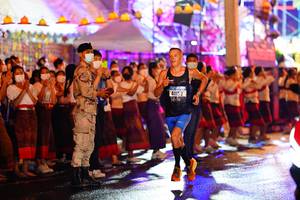 BIB: 41152, 1510
                            <button type="button" onclick="openModal(16760226)" class="btn btn-primary btn-sm float-right btn-popup" data-toggle="modal" data-target=".modal-high-quality">
                        <i class="fas fa-shopping-cart"></i> Add to Cart
                    </button>
                                            <button type="button" onclick="isThisMe(16760226, true)" class="btn btn-success btn-sm float-right btn-popup btn-isme hidden" data-toggle="tooltip" data-placement="bottom" title="นี่คือรูปของคุณใช่ไหม คลิกที่นี่เพื่อเอาเข้าอัลบั้ม">
                        <i class="fas fa-plus"></i> Add to album
                    </button>
                    <button type="button" onclick="isThisMe(16760226, false)" class="btn btn-warning btn-sm float-right btn-popup btn-isnotme hidden">
                        <i class="fas fa-ban"></i> Remove from album
                    </button>