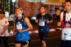 BIB: 42175, 0274, 0312
                            <button type="button" onclick="openModal(17152413)" class="btn btn-primary btn-sm float-right btn-popup" data-toggle="modal" data-target=".modal-high-quality">
                        <i class="fas fa-shopping-cart"></i> Add to Cart
                    </button>
                                            <button type="button" onclick="isThisMe(17152413, true)" class="btn btn-success btn-sm float-right btn-popup btn-isme hidden" data-toggle="tooltip" data-placement="bottom" title="นี่คือรูปของคุณใช่ไหม คลิกที่นี่เพื่อเอาเข้าอัลบั้ม">
                        <i class="fas fa-plus"></i> Add to album
                    </button>
                    <button type="button" onclick="isThisMe(17152413, false)" class="btn btn-warning btn-sm float-right btn-popup btn-isnotme hidden">
                        <i class="fas fa-ban"></i> Remove from album
                    </button>