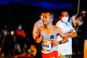 BIB: 20090
                            <button type="button" onclick="openModal(18213782)" class="btn btn-primary btn-sm float-right btn-popup" data-toggle="modal" data-target=".modal-high-quality">
                        <i class="fas fa-shopping-cart"></i> Add to Cart
                    </button>
                                            <button type="button" onclick="isThisMe(18213782, true)" class="btn btn-success btn-sm float-right btn-popup btn-isme hidden" data-toggle="tooltip" data-placement="bottom" title="นี่คือรูปของคุณใช่ไหม คลิกที่นี่เพื่อเอาเข้าอัลบั้ม">
                        <i class="fas fa-plus"></i> Add to album
                    </button>
                    <button type="button" onclick="isThisMe(18213782, false)" class="btn btn-warning btn-sm float-right btn-popup btn-isnotme hidden">
                        <i class="fas fa-ban"></i> Remove from album
                    </button>