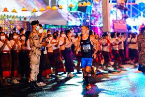 BIB: 41152
                            <button type="button" onclick="openModal(18210146)" class="btn btn-primary btn-sm float-right btn-popup" data-toggle="modal" data-target=".modal-high-quality">
                        <i class="fas fa-shopping-cart"></i> Add to Cart
                    </button>
                                            <button type="button" onclick="isThisMe(18210146, true)" class="btn btn-success btn-sm float-right btn-popup btn-isme hidden" data-toggle="tooltip" data-placement="bottom" title="นี่คือรูปของคุณใช่ไหม คลิกที่นี่เพื่อเอาเข้าอัลบั้ม">
                        <i class="fas fa-plus"></i> Add to album
                    </button>
                    <button type="button" onclick="isThisMe(18210146, false)" class="btn btn-warning btn-sm float-right btn-popup btn-isnotme hidden">
                        <i class="fas fa-ban"></i> Remove from album
                    </button>