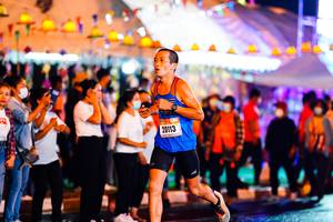 BIB: 20113
                            <button type="button" onclick="openModal(18213739)" class="btn btn-primary btn-sm float-right btn-popup" data-toggle="modal" data-target=".modal-high-quality">
                        <i class="fas fa-shopping-cart"></i> Add to Cart
                    </button>
                                            <button type="button" onclick="isThisMe(18213739, true)" class="btn btn-success btn-sm float-right btn-popup btn-isme hidden" data-toggle="tooltip" data-placement="bottom" title="นี่คือรูปของคุณใช่ไหม คลิกที่นี่เพื่อเอาเข้าอัลบั้ม">
                        <i class="fas fa-plus"></i> Add to album
                    </button>
                    <button type="button" onclick="isThisMe(18213739, false)" class="btn btn-warning btn-sm float-right btn-popup btn-isnotme hidden">
                        <i class="fas fa-ban"></i> Remove from album
                    </button>