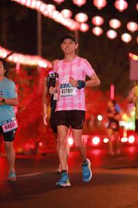 BIB: 41709, 44511
                            <button type="button" onclick="openModal(16952746)" class="btn btn-primary btn-sm float-right btn-popup" data-toggle="modal" data-target=".modal-high-quality">
                        <i class="fas fa-shopping-cart"></i> Add to Cart
                    </button>
                                            <button type="button" onclick="isThisMe(16952746, true)" class="btn btn-success btn-sm float-right btn-popup btn-isme hidden" data-toggle="tooltip" data-placement="bottom" title="นี่คือรูปของคุณใช่ไหม คลิกที่นี่เพื่อเอาเข้าอัลบั้ม">
                        <i class="fas fa-plus"></i> Add to album
                    </button>
                    <button type="button" onclick="isThisMe(16952746, false)" class="btn btn-warning btn-sm float-right btn-popup btn-isnotme hidden">
                        <i class="fas fa-ban"></i> Remove from album
                    </button>
