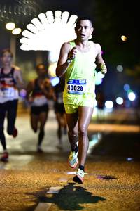 BIB: 40028
                            <button type="button" onclick="openModal(16695311)" class="btn btn-primary btn-sm float-right btn-popup" data-toggle="modal" data-target=".modal-high-quality">
                        <i class="fas fa-shopping-cart"></i> Add to Cart
                    </button>
                                            <button type="button" onclick="isThisMe(16695311, true)" class="btn btn-success btn-sm float-right btn-popup btn-isme hidden" data-toggle="tooltip" data-placement="bottom" title="นี่คือรูปของคุณใช่ไหม คลิกที่นี่เพื่อเอาเข้าอัลบั้ม">
                        <i class="fas fa-plus"></i> Add to album
                    </button>
                    <button type="button" onclick="isThisMe(16695311, false)" class="btn btn-warning btn-sm float-right btn-popup btn-isnotme hidden">
                        <i class="fas fa-ban"></i> Remove from album
                    </button>