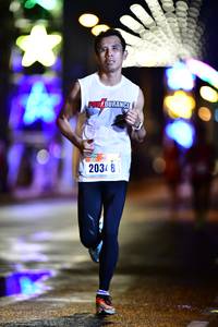 BIB: 2034, 20348
                            <button type="button" onclick="openModal(16697581)" class="btn btn-primary btn-sm float-right btn-popup" data-toggle="modal" data-target=".modal-high-quality">
                        <i class="fas fa-shopping-cart"></i> Add to Cart
                    </button>
                                            <button type="button" onclick="isThisMe(16697581, true)" class="btn btn-success btn-sm float-right btn-popup btn-isme hidden" data-toggle="tooltip" data-placement="bottom" title="นี่คือรูปของคุณใช่ไหม คลิกที่นี่เพื่อเอาเข้าอัลบั้ม">
                        <i class="fas fa-plus"></i> Add to album
                    </button>
                    <button type="button" onclick="isThisMe(16697581, false)" class="btn btn-warning btn-sm float-right btn-popup btn-isnotme hidden">
                        <i class="fas fa-ban"></i> Remove from album
                    </button>