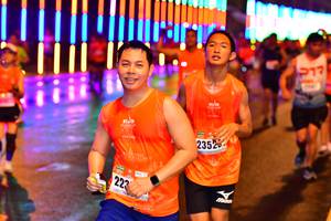 BIB: 917, 23526, 223
                            <button type="button" onclick="openModal(16870181)" class="btn btn-primary btn-sm float-right btn-popup" data-toggle="modal" data-target=".modal-high-quality">
                        <i class="fas fa-shopping-cart"></i> Add to Cart
                    </button>
                                            <button type="button" onclick="isThisMe(16870181, true)" class="btn btn-success btn-sm float-right btn-popup btn-isme hidden" data-toggle="tooltip" data-placement="bottom" title="นี่คือรูปของคุณใช่ไหม คลิกที่นี่เพื่อเอาเข้าอัลบั้ม">
                        <i class="fas fa-plus"></i> Add to album
                    </button>
                    <button type="button" onclick="isThisMe(16870181, false)" class="btn btn-warning btn-sm float-right btn-popup btn-isnotme hidden">
                        <i class="fas fa-ban"></i> Remove from album
                    </button>