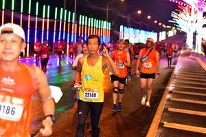 BIB: 0318, 22148, 186
                            <button type="button" onclick="openModal(16886135)" class="btn btn-primary btn-sm float-right btn-popup" data-toggle="modal" data-target=".modal-high-quality">
                        <i class="fas fa-shopping-cart"></i> Add to Cart
                    </button>
                                            <button type="button" onclick="isThisMe(16886135, true)" class="btn btn-success btn-sm float-right btn-popup btn-isme hidden" data-toggle="tooltip" data-placement="bottom" title="นี่คือรูปของคุณใช่ไหม คลิกที่นี่เพื่อเอาเข้าอัลบั้ม">
                        <i class="fas fa-plus"></i> Add to album
                    </button>
                    <button type="button" onclick="isThisMe(16886135, false)" class="btn btn-warning btn-sm float-right btn-popup btn-isnotme hidden">
                        <i class="fas fa-ban"></i> Remove from album
                    </button>