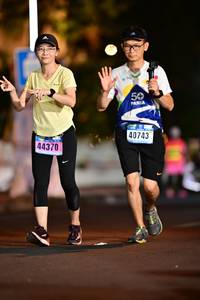 BIB: 40743, 44370
                            <button type="button" onclick="openModal(17080215)" class="btn btn-primary btn-sm float-right btn-popup" data-toggle="modal" data-target=".modal-high-quality">
                        <i class="fas fa-shopping-cart"></i> Add to Cart
                    </button>
                                            <button type="button" onclick="isThisMe(17080215, true)" class="btn btn-success btn-sm float-right btn-popup btn-isme hidden" data-toggle="tooltip" data-placement="bottom" title="นี่คือรูปของคุณใช่ไหม คลิกที่นี่เพื่อเอาเข้าอัลบั้ม">
                        <i class="fas fa-plus"></i> Add to album
                    </button>
                    <button type="button" onclick="isThisMe(17080215, false)" class="btn btn-warning btn-sm float-right btn-popup btn-isnotme hidden">
                        <i class="fas fa-ban"></i> Remove from album
                    </button>