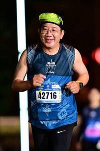 BIB: 2722, 42716
                            <button type="button" onclick="openModal(18159050)" class="btn btn-primary btn-sm float-right btn-popup" data-toggle="modal" data-target=".modal-high-quality">
                        <i class="fas fa-shopping-cart"></i> Add to Cart
                    </button>
                                            <button type="button" onclick="isThisMe(18159050, true)" class="btn btn-success btn-sm float-right btn-popup btn-isme hidden" data-toggle="tooltip" data-placement="bottom" title="นี่คือรูปของคุณใช่ไหม คลิกที่นี่เพื่อเอาเข้าอัลบั้ม">
                        <i class="fas fa-plus"></i> Add to album
                    </button>
                    <button type="button" onclick="isThisMe(18159050, false)" class="btn btn-warning btn-sm float-right btn-popup btn-isnotme hidden">
                        <i class="fas fa-ban"></i> Remove from album
                    </button>