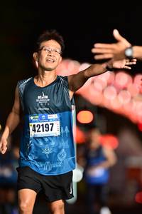BIB: 2022, 42197
                            <button type="button" onclick="openModal(17058394)" class="btn btn-primary btn-sm float-right btn-popup" data-toggle="modal" data-target=".modal-high-quality">
                        <i class="fas fa-shopping-cart"></i> Add to Cart
                    </button>
                                            <button type="button" onclick="isThisMe(17058394, true)" class="btn btn-success btn-sm float-right btn-popup btn-isme hidden" data-toggle="tooltip" data-placement="bottom" title="นี่คือรูปของคุณใช่ไหม คลิกที่นี่เพื่อเอาเข้าอัลบั้ม">
                        <i class="fas fa-plus"></i> Add to album
                    </button>
                    <button type="button" onclick="isThisMe(17058394, false)" class="btn btn-warning btn-sm float-right btn-popup btn-isnotme hidden">
                        <i class="fas fa-ban"></i> Remove from album
                    </button>